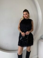 SAÇAKLI SİYAH MİNİ ELBİSE