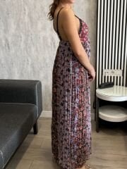 ÇİÇEK DESENLİ PİLİSELİ ELBİSE