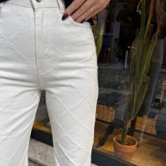 ÇİZGİ KABARTMALI EKRU KOT PANTOLON
