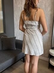 ASKILI ÇİZGİLİ MİNİ ELBİSE